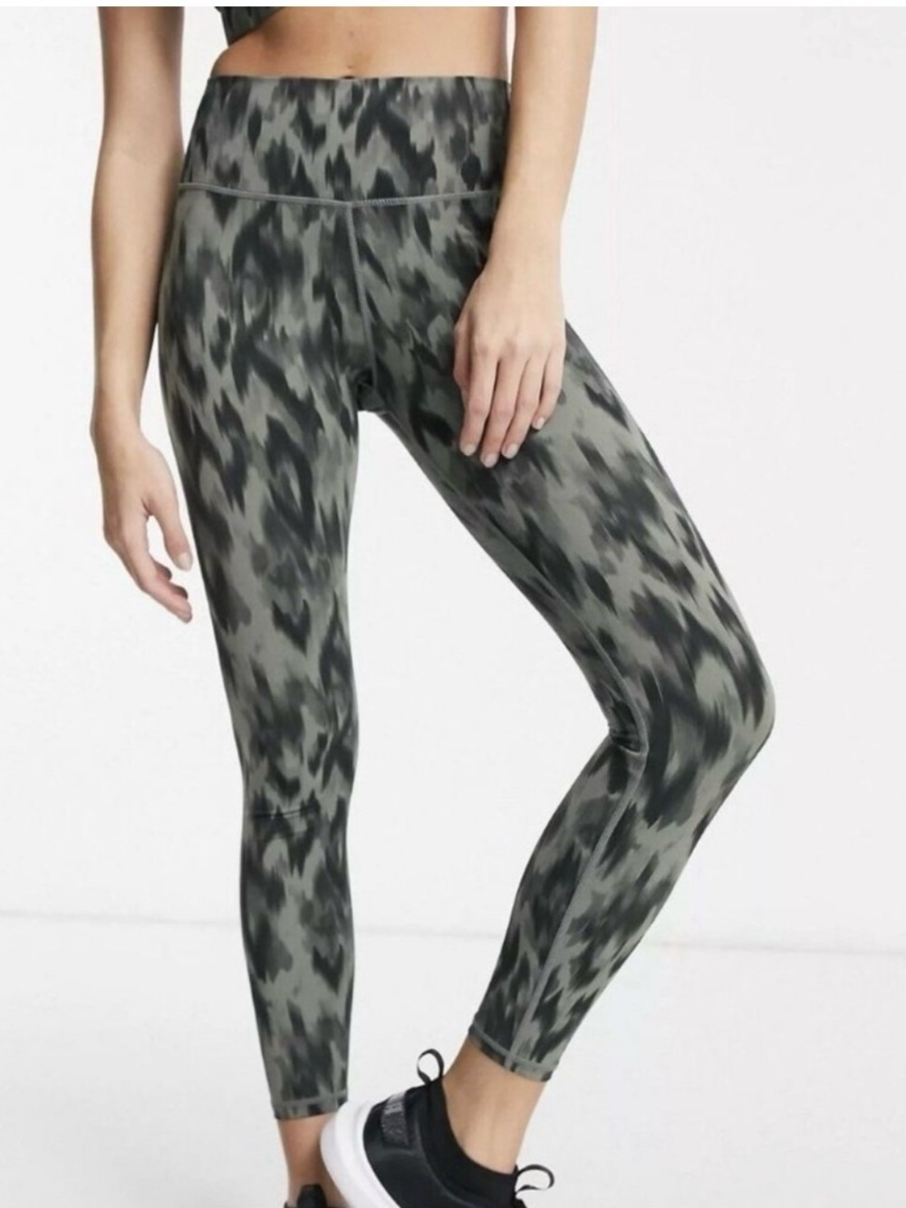 Varley Luna Leggings in Aztec Animal Print Watercolor Size XL 7/8 Length